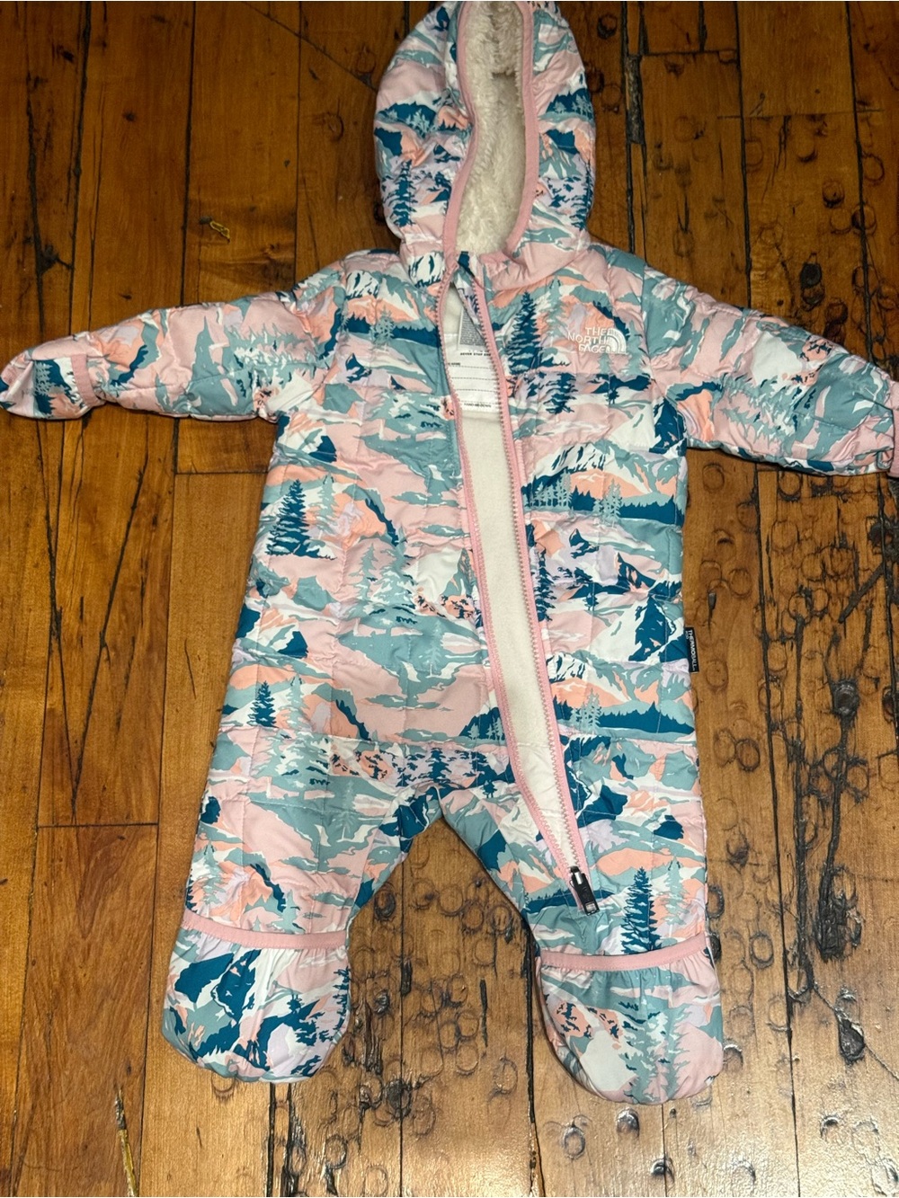 The North Face Baby 3-6 mo ThermoBall Snowsuit Wasabi Mountain Print Bunting EUC